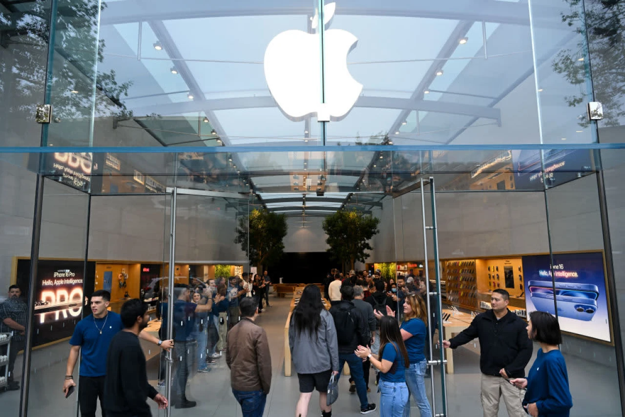 Apple Faces Price Hike of 9% Due to Trump's Tariffs