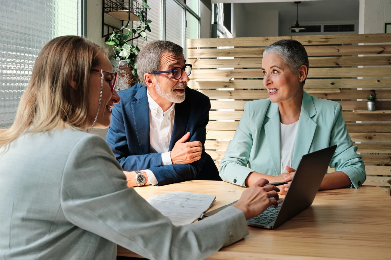 Real Estate Investment Trusts Offer Solid Dividend Income Amid Market Volatility