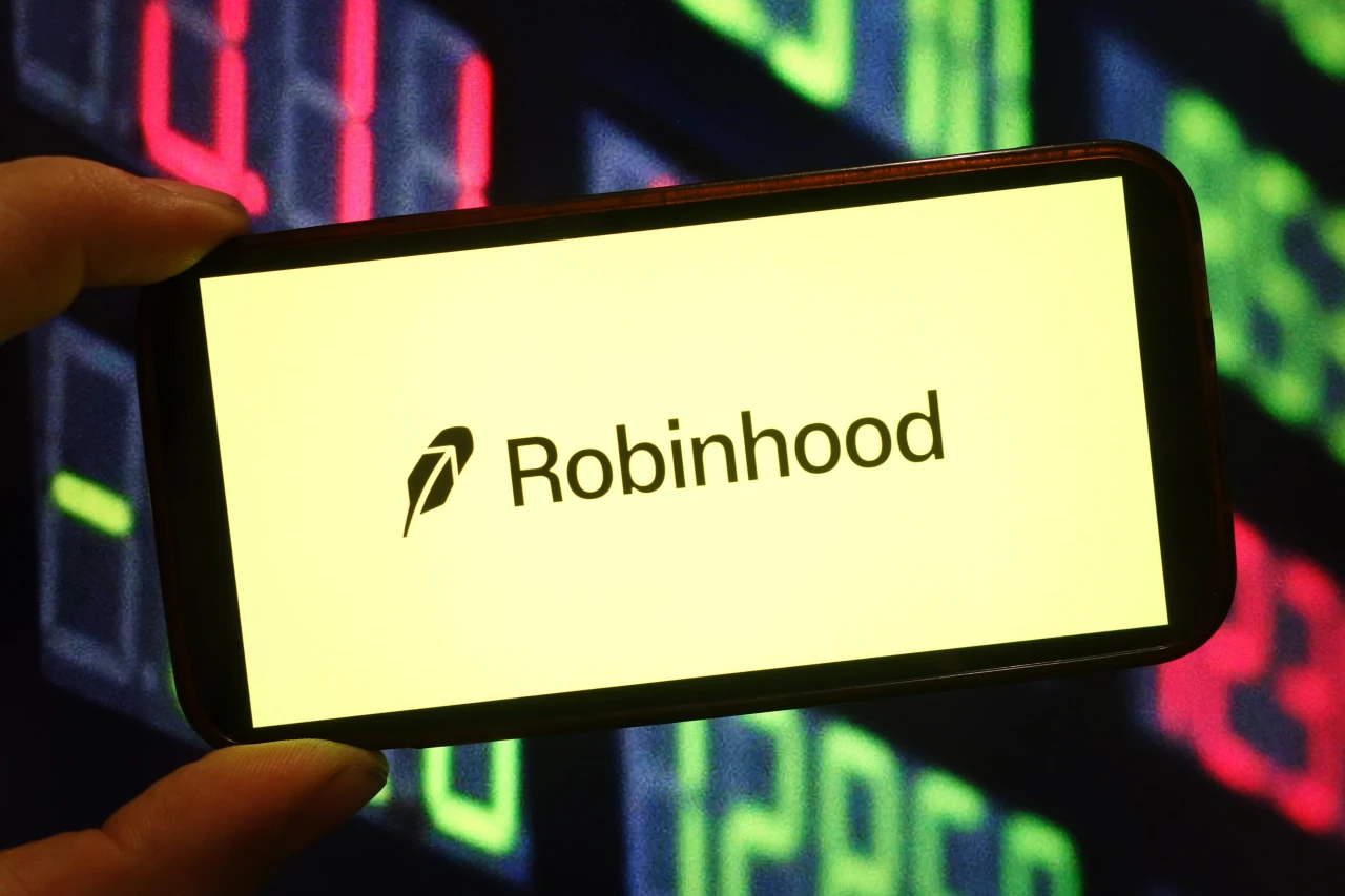Investors Advised to Exercise Caution with Robinhood Stock