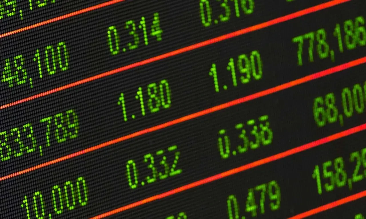 Dan Niles Warns Investors About Potential S&P Swings in 2025