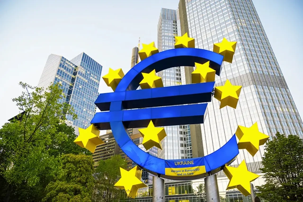 New Estimates Reveal Modest Eurozone Economic Growth in Late 2024