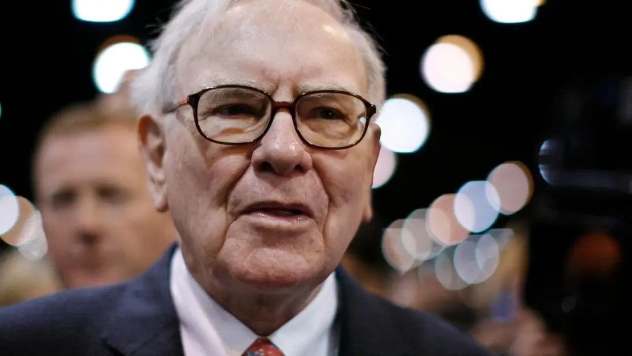 Warren Buffett Shifts Focus to Japanese Companies