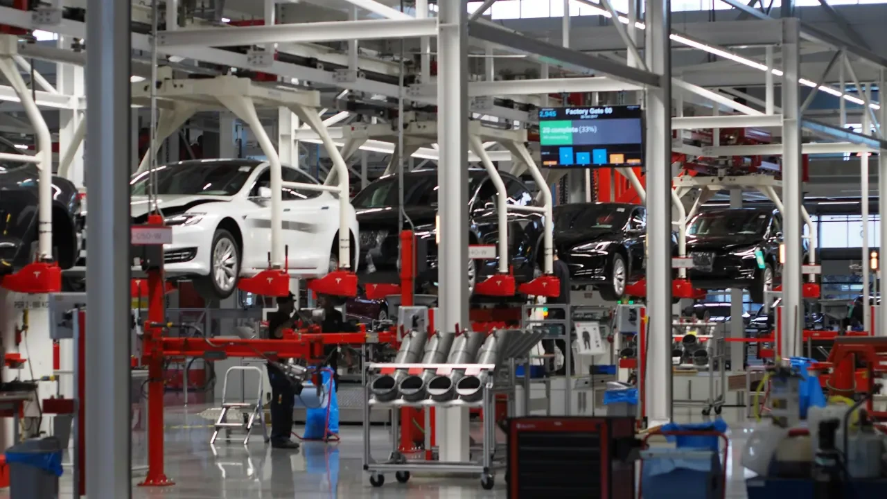 Nissan's Struggles: A Target for Tesla?