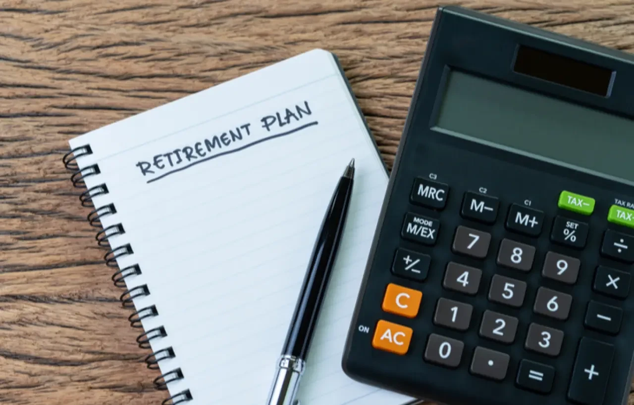 Financial Planning: Balancing Retirement Savings and Mortgage Debt