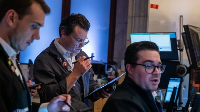 Schwab Survey: Traders Embrace Bullish Outlook Despite Market Weakness
