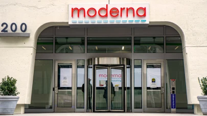 Moderna Reports Wider Loss in Fourth Quarter