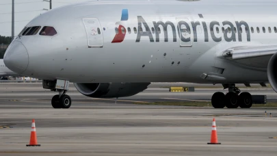 Chart Analysis Signals Potential Downtrend for This Airline Stock