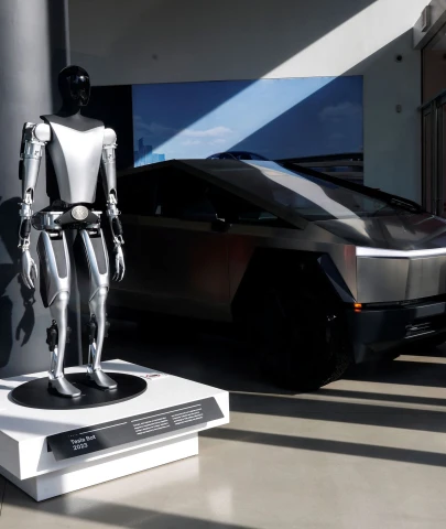 Morgan Stanley Backs Tesla as a Top Pick, Betting on Its AI Edge