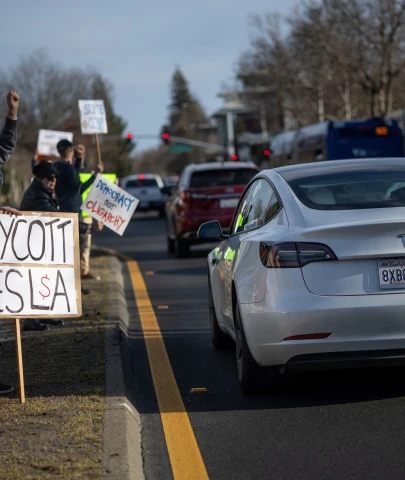 Wall Street Analysts Express Doubts About Tesla's Future