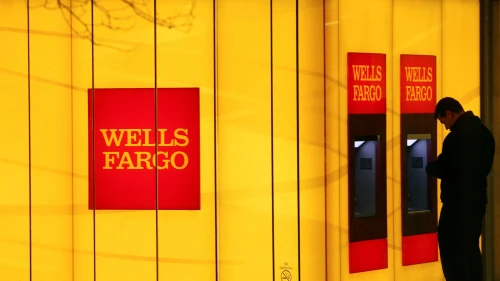 Analyst Recommends Buying Wells Fargo Shares After Recent Pullback