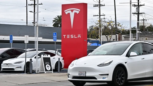 Wells Fargo Analyst Predicts Continued Decline for Tesla
