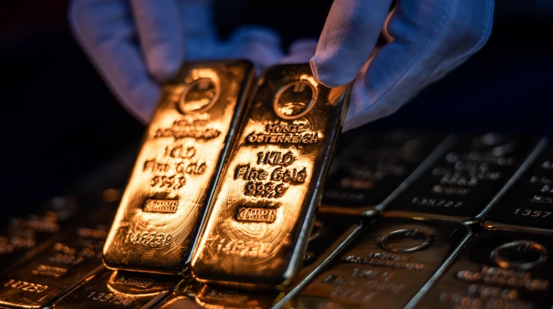 Gold Rush on Wall Street as Investors Flock to Precious Metal