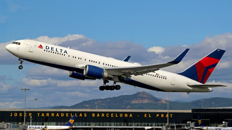 Deteriorating Consumer and Corporate Confidence Impact Delta Air Lines' First-Quarter Guidance